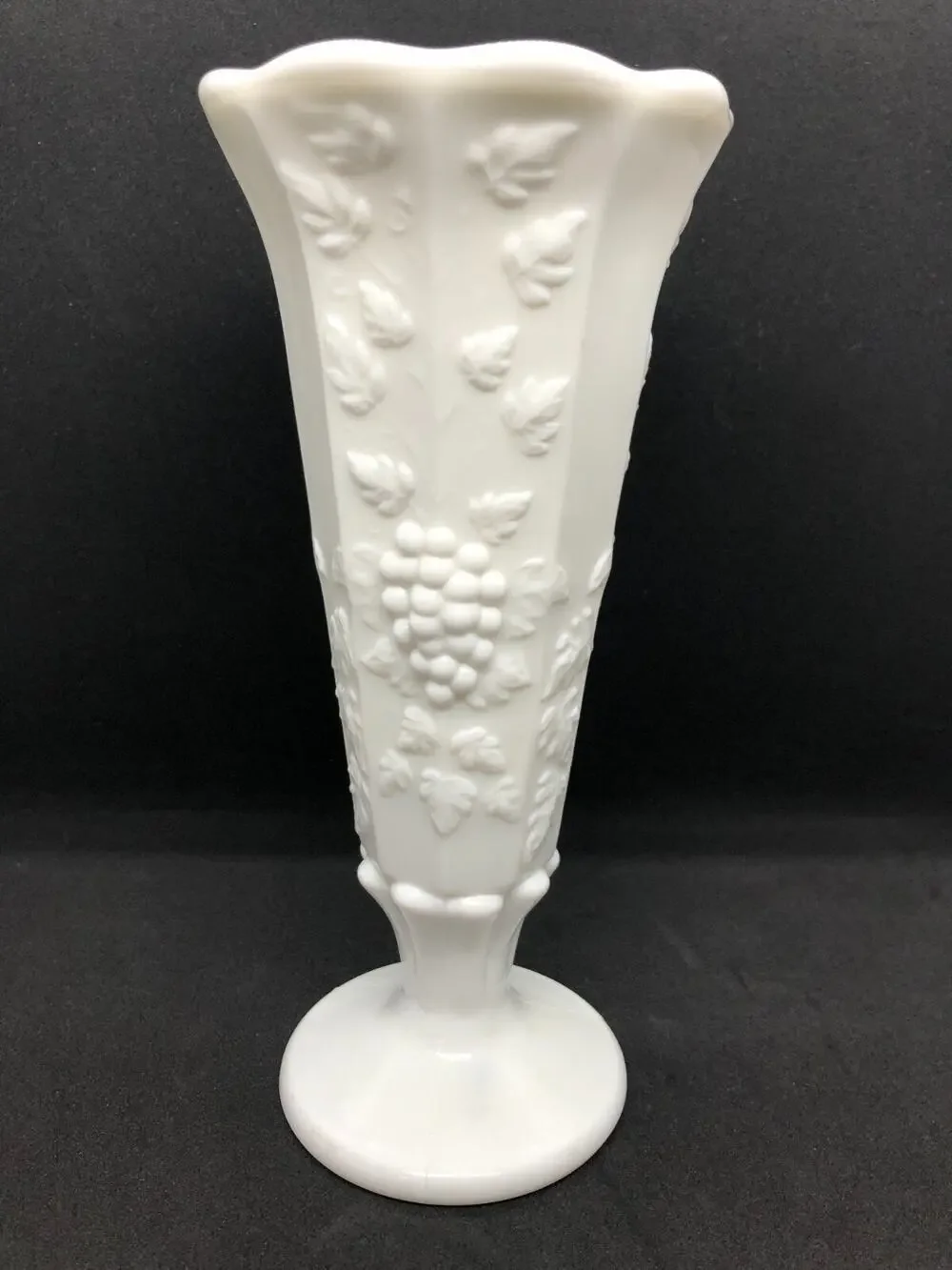 Vintage Westmoreland Paneled Grapevine Milkglass 8